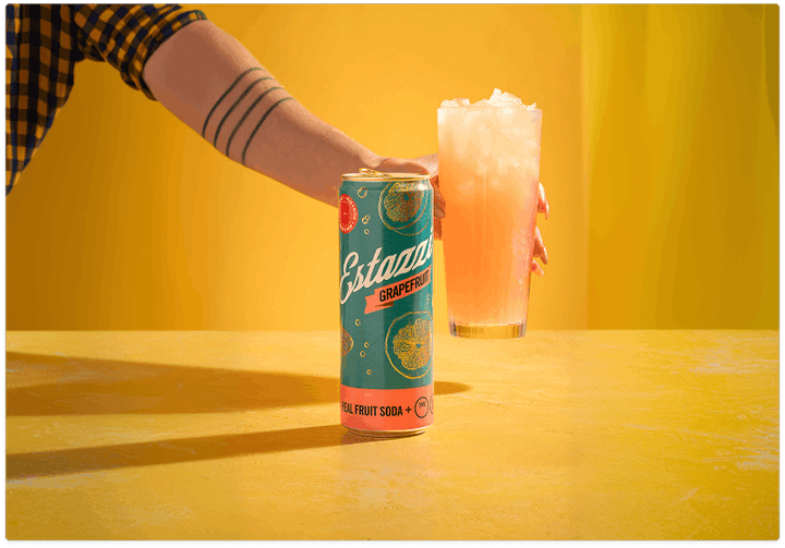 Estazzi sparkling drink being enjoyed